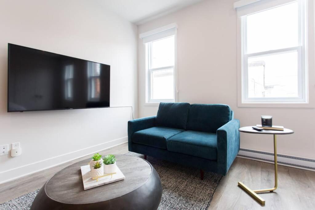 Live Like A Local In This Superb Loft By Den Stays Montréal Extérieur photo